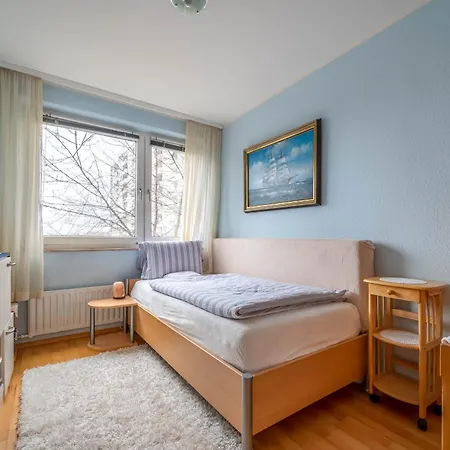 Beautiful 3-room In Laatzen Near Messe Daire Hannover