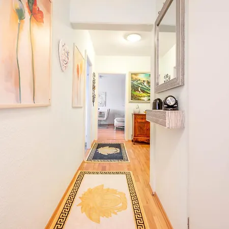Beautiful 3-room In Laatzen Near Messe 아파트